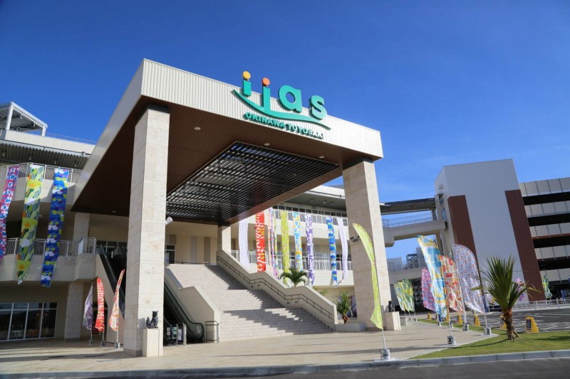 🎉イーアス沖縄豊崎へようこそ！🌴✨エンタテイメント性を兼ね備え大型複合商業施設！