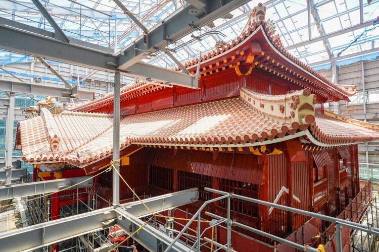 🏰首里城正殿復興の「今」👆～完成前の今がおもしろい！♬