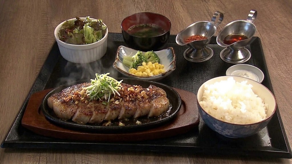 🥩✨ 執事（バトラー）がおもてなしする、極上肉汁ハンバーグ！【HAMBURG THE BUTLER】✨🍽️